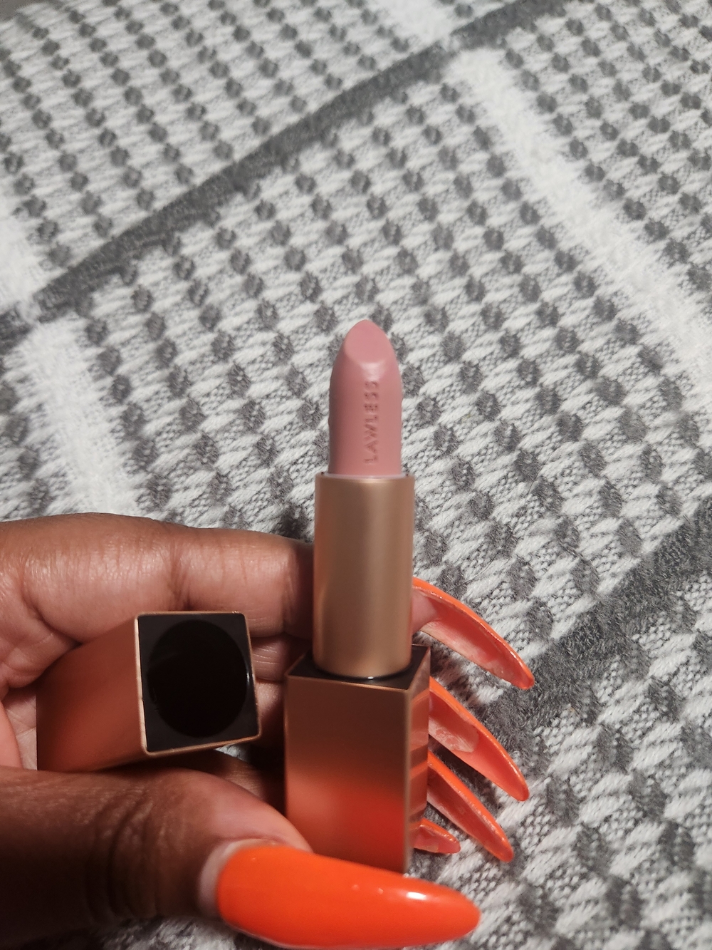 LAWLESS Matte Lipstick in Daisy Girl